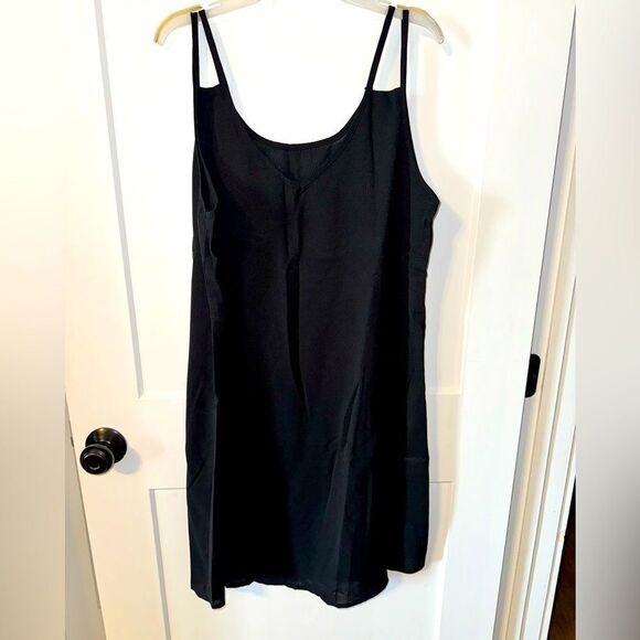 WOMENS BLACK SLEEVELESS BLOUSE TOP - Picture 1 of 5